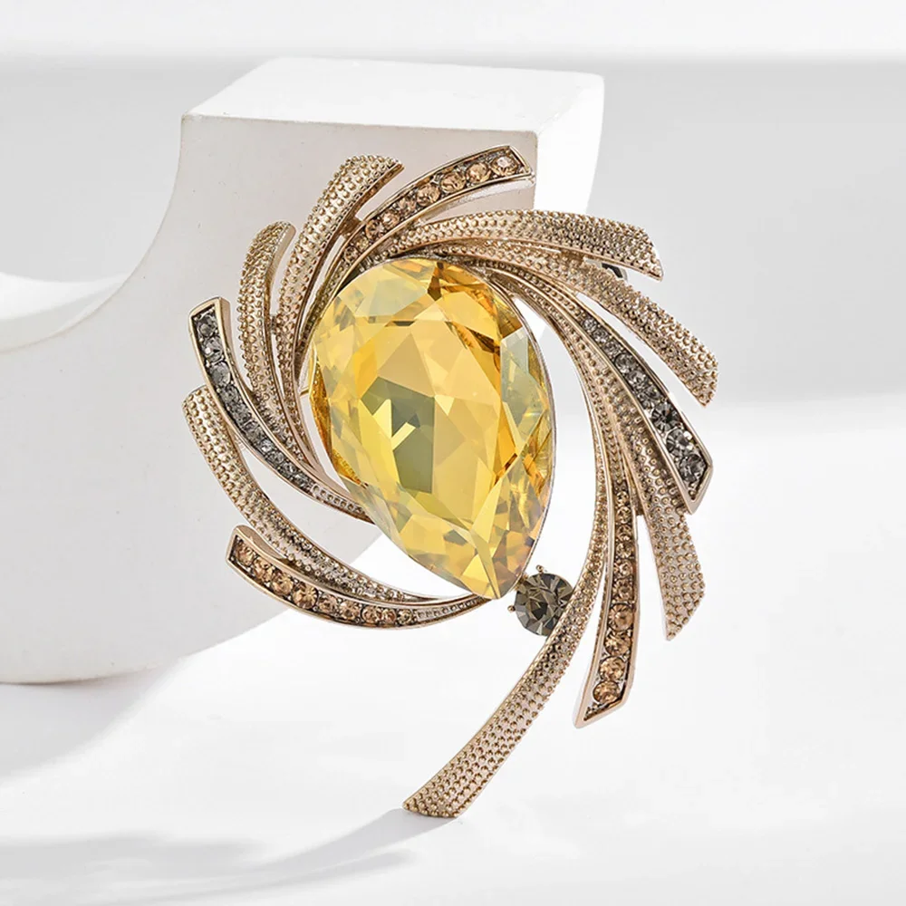 Female Retro Waterdrop Brooches Women Elegant Luxury Blue Yellow Crystal Temperament Jewelry Clothing Accessories Safety Pins