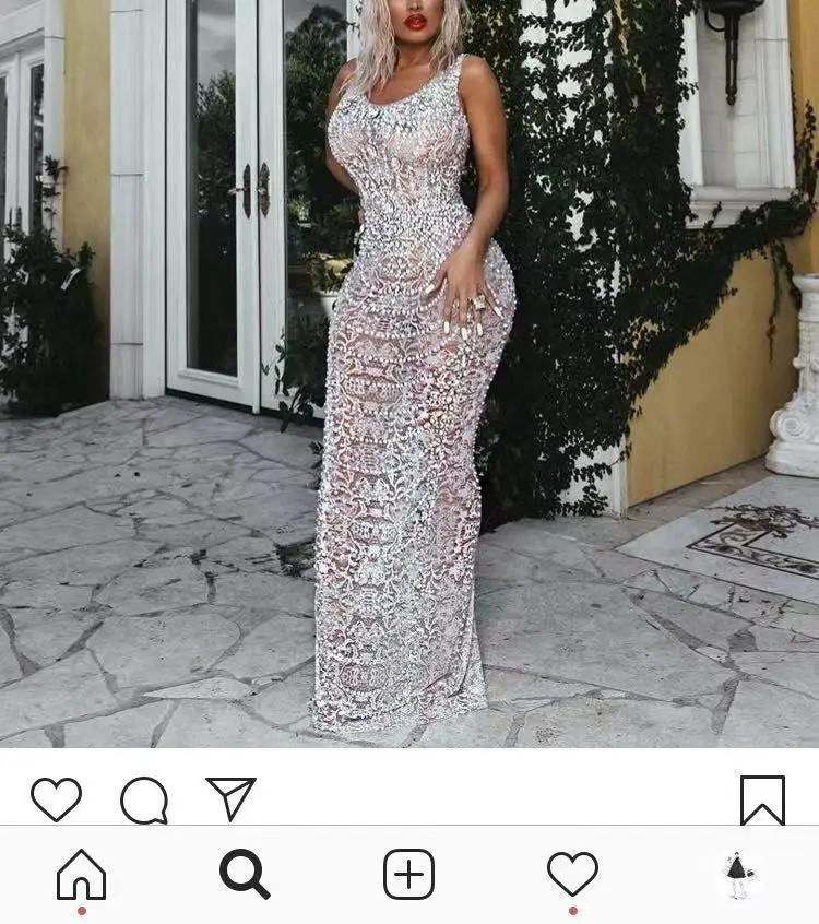 Рисунок 6 - Блестящее женское платье без рукавов с блестками