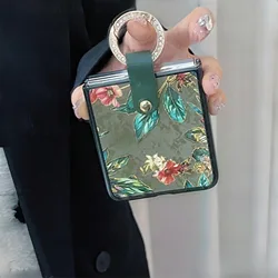 Luxury Retro Floral Ring Phone Case - Premium Protection Back Cover for Razr 50 (A)