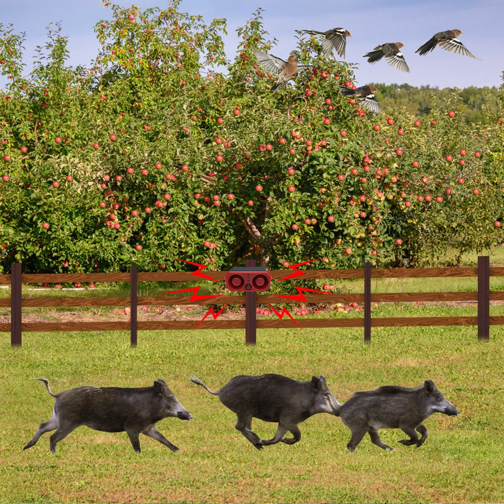 Solar Alarm Animal Repeller Two Speakers Recording Motion Detection Alarm Sensor Flash Sensing Extra Large Volume