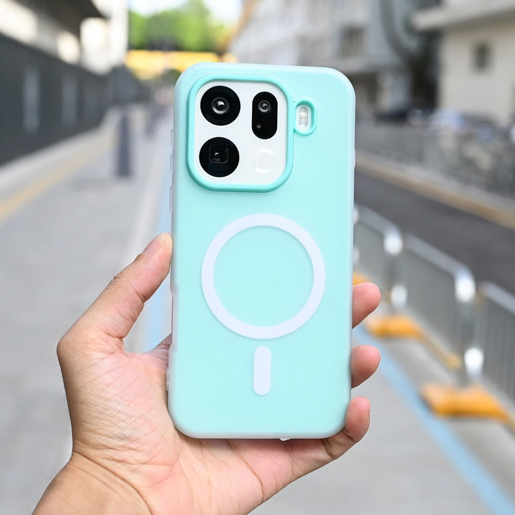 Luxury Magnetic 2-in-1 Frosted Skin-Friendly Liquid Silicone Phone Case Bumper Cover