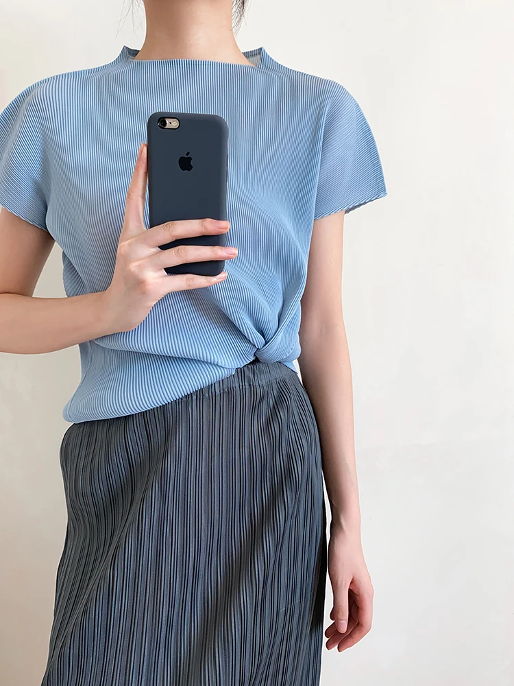 Miyake, irregular design, round neck simple splicing top, nine-point pants, solid color summer drape suit