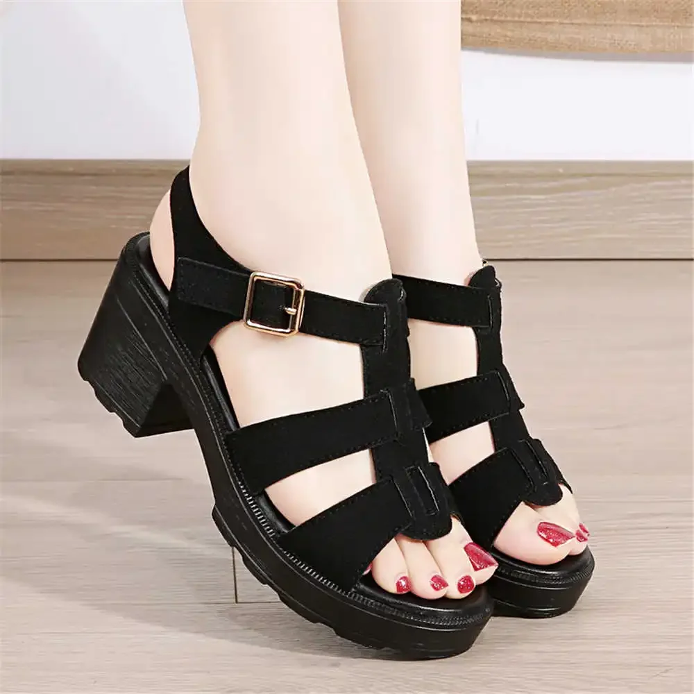 ΠΠ΅Π½ΡΠΊΠΈΠ΅ ΠΊΡΠΎΡΡΠΎΠ²ΠΊΠΈ ΠΈΠ· Π½Π°ΡΡΡΠ°Π»ΡΠ½ΠΎΠΉ ΠΊΠΎΠΆΠΈ, Ρ Π’-ΠΎΠ±ΡΠ°Π·Π½ΡΠΌ ΡΠ΅ΠΌΠ΅ΡΠΊΠΎΠΌ ΠΠ΅Π½ΡΠΊΠΈΠ΅ ΠΊΡΠΎΡΡΠΎΠ²ΠΊΠΈ ΠΈΠ· Π½Π°ΡΡΡΠ°Π»ΡΠ½ΠΎΠΉ ΠΊΠΎΠΆΠΈ, Ρ Π’-ΠΎΠ±ΡΠ°Π·Π½ΡΠΌ ΡΠ΅ΠΌΠ΅ΡΠΊΠΎΠΌ