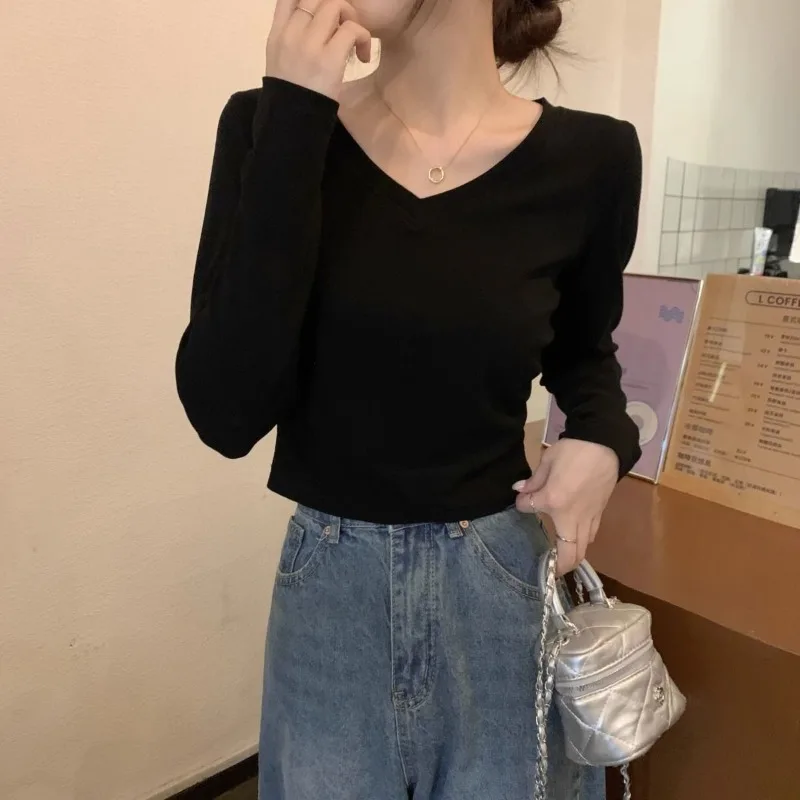 

Early Autumn Retro Small Idle Sle Long Sleeve V-neck T-shirt for Women Slimming Temperament Short Inner Wear Top