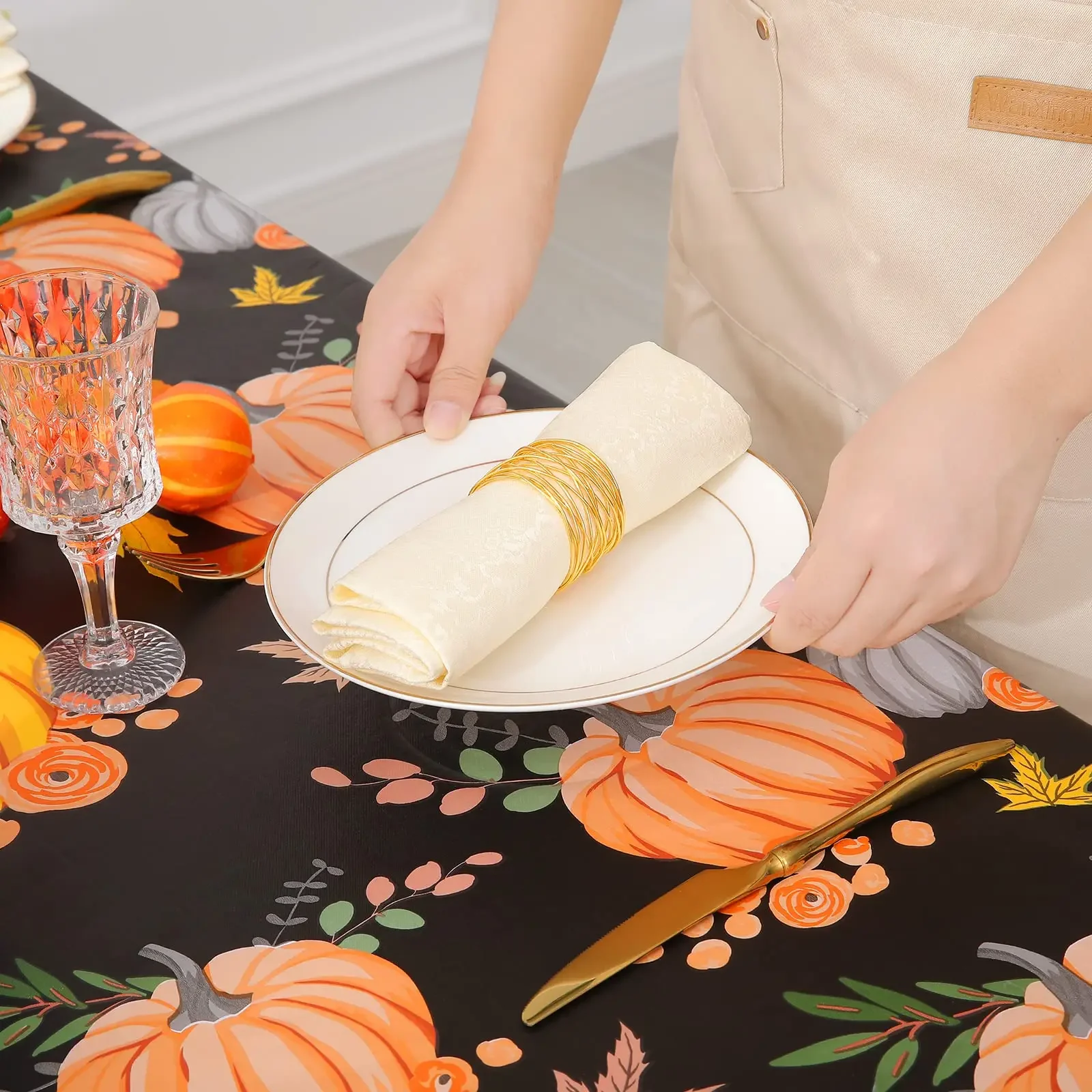 Classic Atmospheric Pumpkin Vine Halloween Dust-proof Rectangular Kitchen Table Tablecloth Holiday Party Party Decoration Cloth