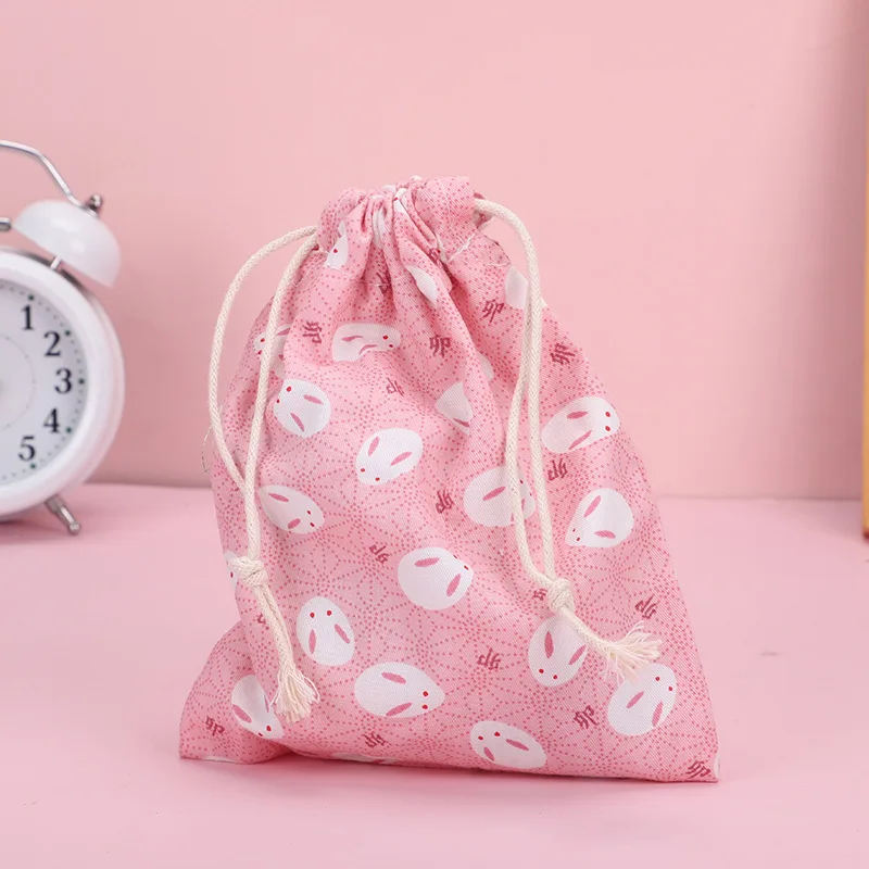 Floral Print Travel Drawstring Bag for Organizing Underwear, Socks, and Makeup