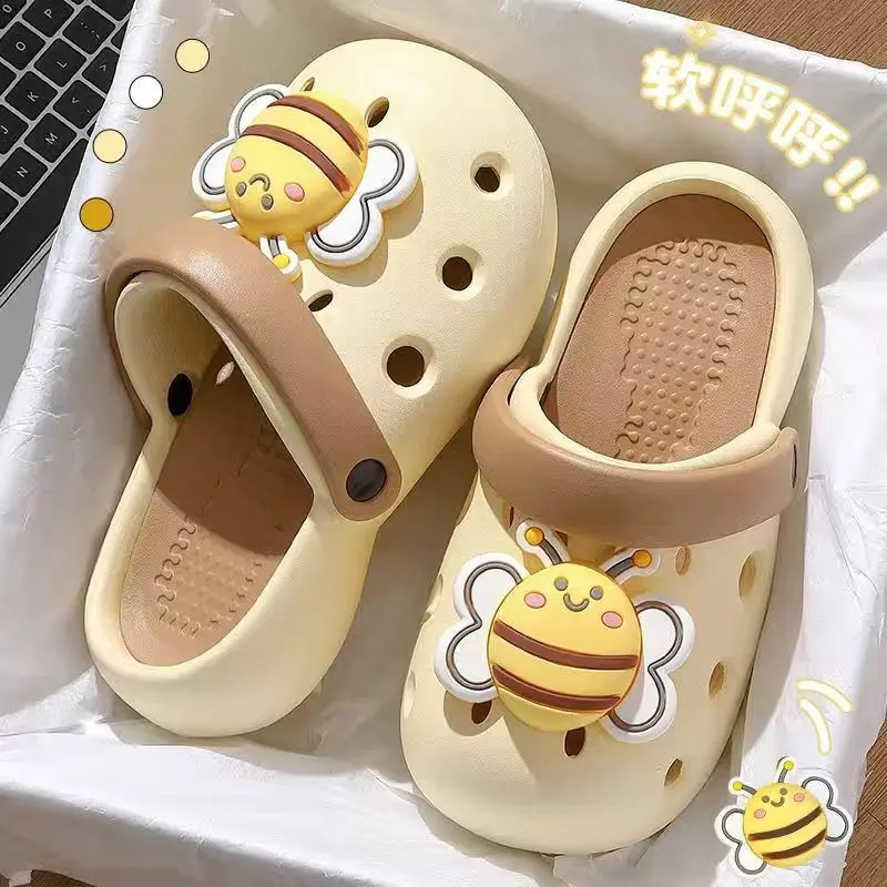 Thick-soled hole shoes women's summer 2024 new outer wear seaside beach cute cartoon little bee bag head sandals
