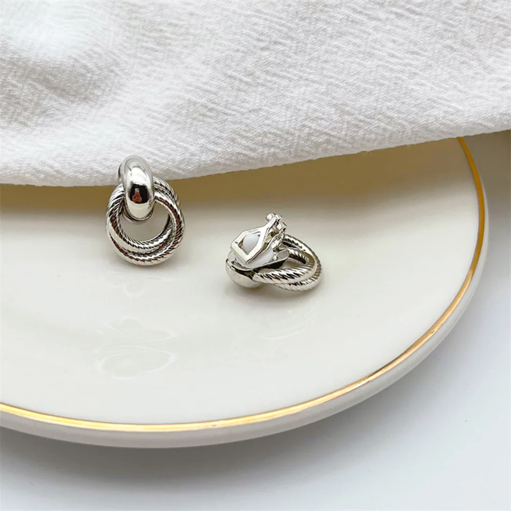 Korea Style Vintage Gold Color Geometric Clip On Earrings Fake Piercing Statement Jewelry Party Gift