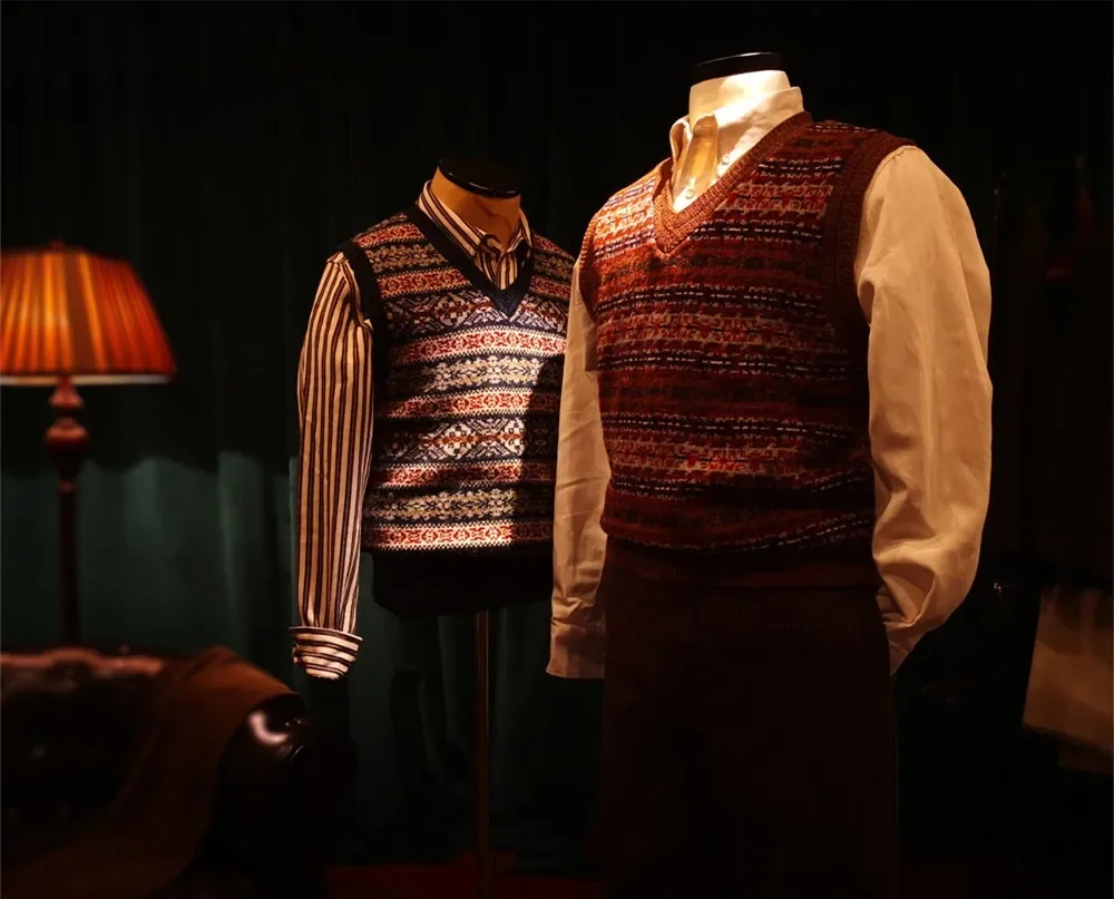 Men's Wool Knitted Vest Fair Isle Classic Retro Sweater Sleeveless V-neck Jumper Warm Winter Christmas Golf Unisex Clothing