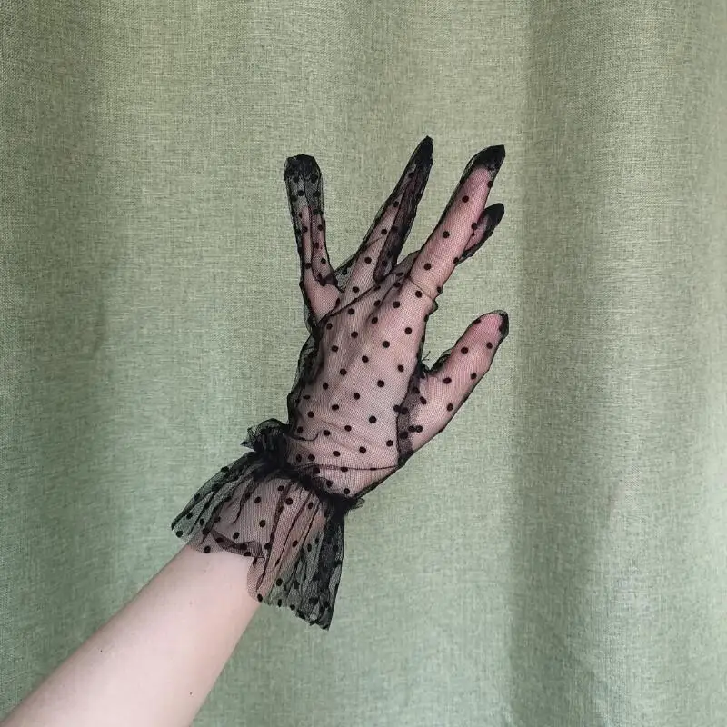 

French temperament of restoring ancient ways is thin white gauze gloves breathable brief paragraph female Lolita