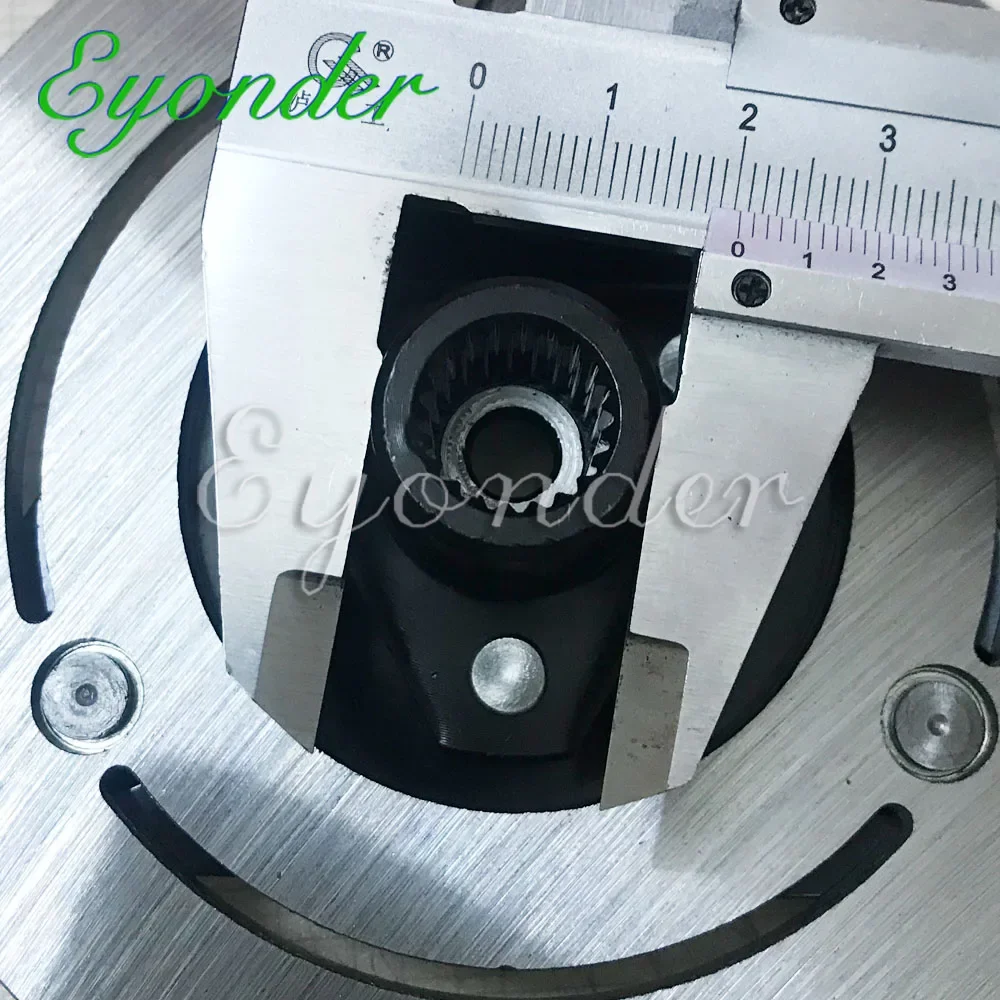 Compressor Magnetic Clutch A/C Compressor Clutch Pulley Hub Plate for Ford Focus 2 1.4 1.6 for Volvo C30 S40 V50 1.6 2.0