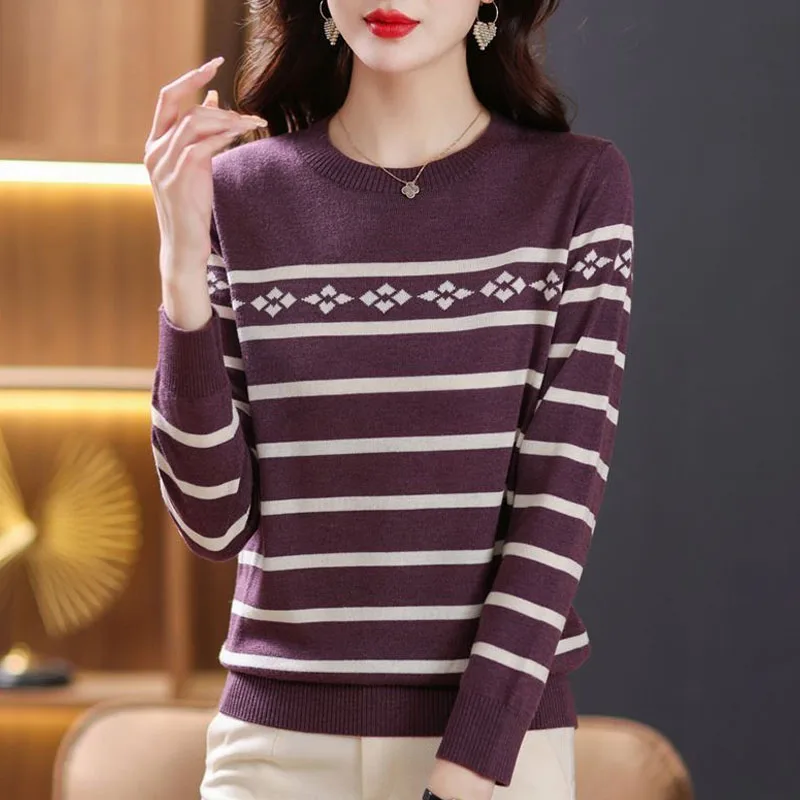 New Spring and Autumn Fashion Trend Stripe Round Neck Loose and Versatile Luxury Western Commuter Mother\'s Knitted Woolen Sweate