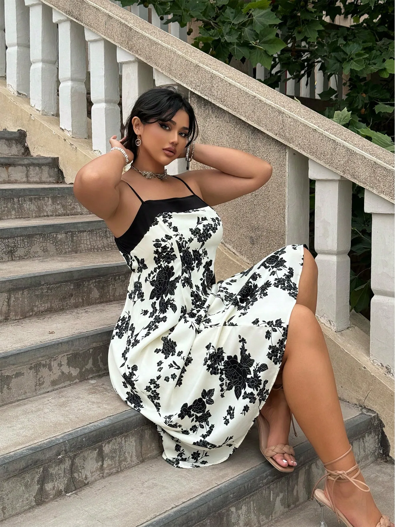 بالإضافة إلى حجم فساتين كوكتيل صغيرة فساتين أنيقة...