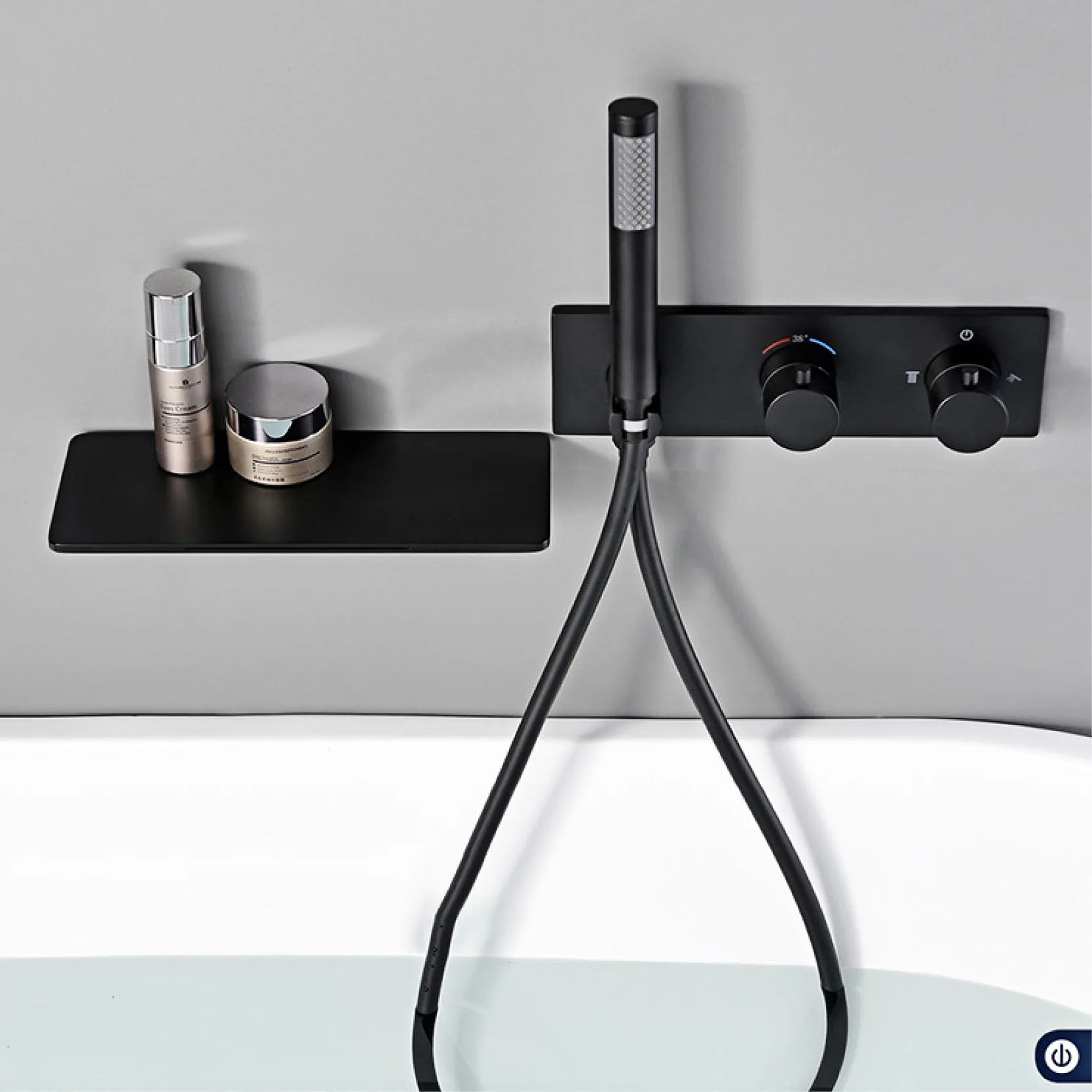 Light luxury brass thermostatic Gun gray bathroom faucet Wall-mounted design Double handle Cold & Hot dual-control bathtub Tap