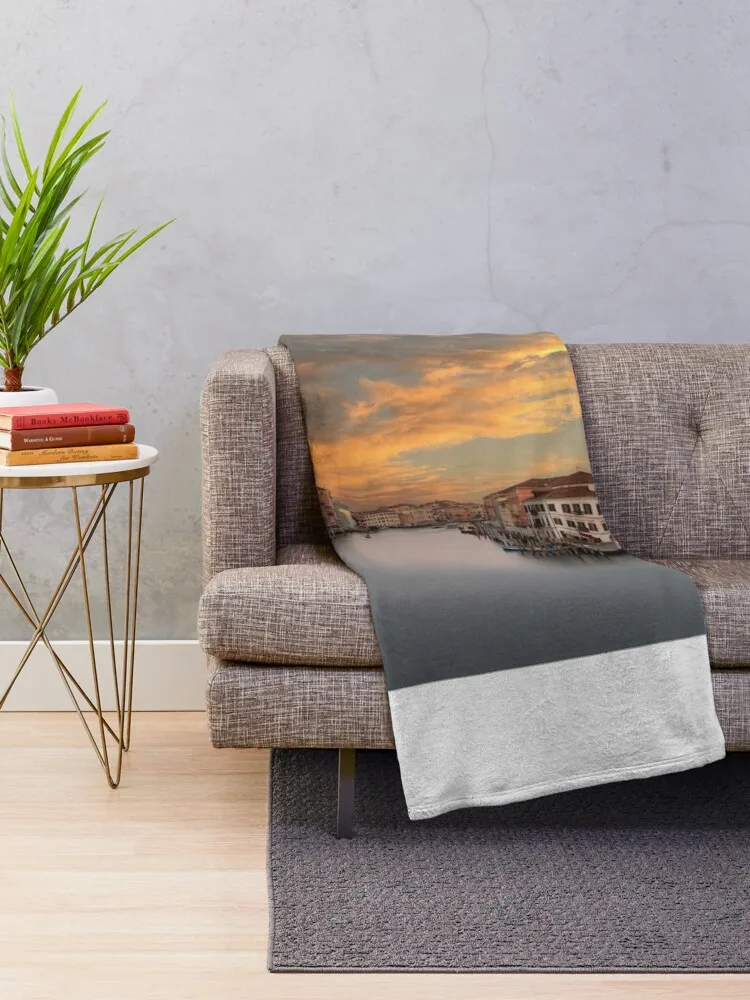 ĳ�� �׶��� ���Ͻ� ������ ���, ���Ÿ� �β��� �ܿ� ħ��, �ʴ��� ������ ���