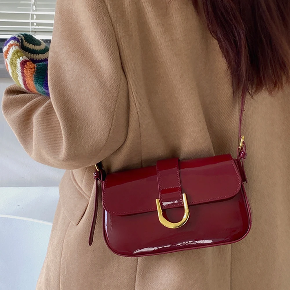 レッドベルベットのスルギ着用アイテム RAIVE Beth Shoulder bag アイドル界No.1のセンス！ Red Velvet（レッドベルベット