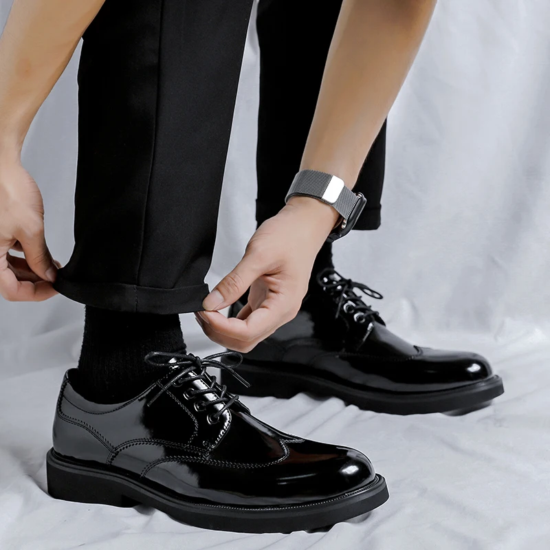 Autumn Trending Classic Men Dress Shoes for Men Oxfords Patent Leather Shoes Lace Up Formal Black Leather Wedding Party