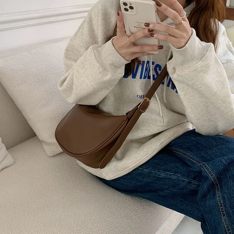 Luxury Minimalist Crossbody Bag for Women Trendy Small Black Shoulder Bag Stylish Everyday Clutch Purse Fashion Casual Handbag