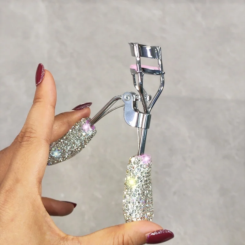 Description Picture 4 of itemHigh Appearance Level Eyelash Curler Set with artificial diamond Curling Mini portable eyelash tool for beginners