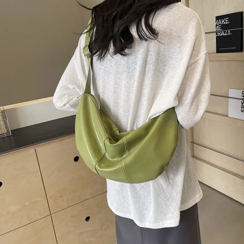 Luxury PU Leather Crescent Crossbody Bag for Women Casual Shoulder Satchel Hobo Bag Dumpling Red Bags Y2k Girls Messenger Bag