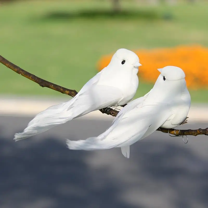 2Pcs Artificial Birds Decorative White Pigeon Ornament with Metal Wire Feather Bird Decoration for Wedding Holiday