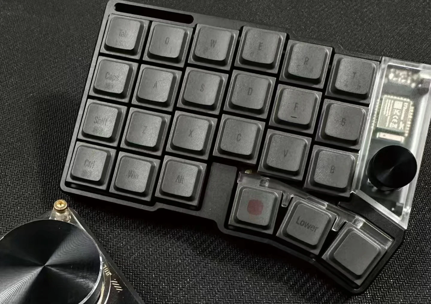 新しいオレンジ色のコルニックス完全ワイヤレス分割キーボード、有線