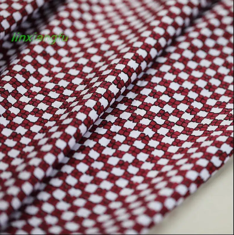 

Шелковая хлопчатобумажная ткань, шелковая ткань тутового шелкопряда, ткань для платьев и платьев, дизайнерская ткань.