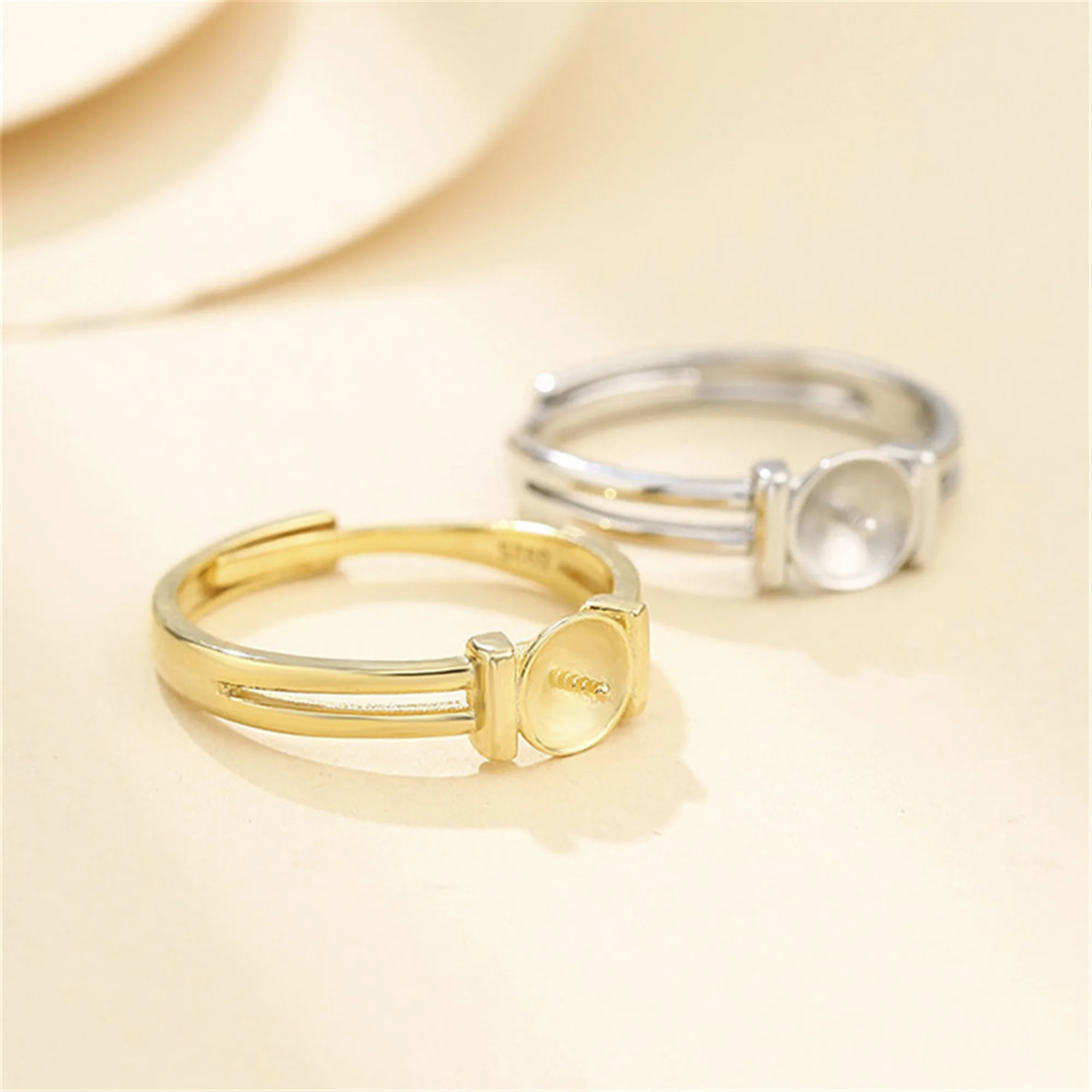 

Набор колец для 6 мм-8 мм круглых бусин или жемчужин позолоченное кольцо из серебра 925 пробы регулируемое кольцо без рисунка основа SR0120