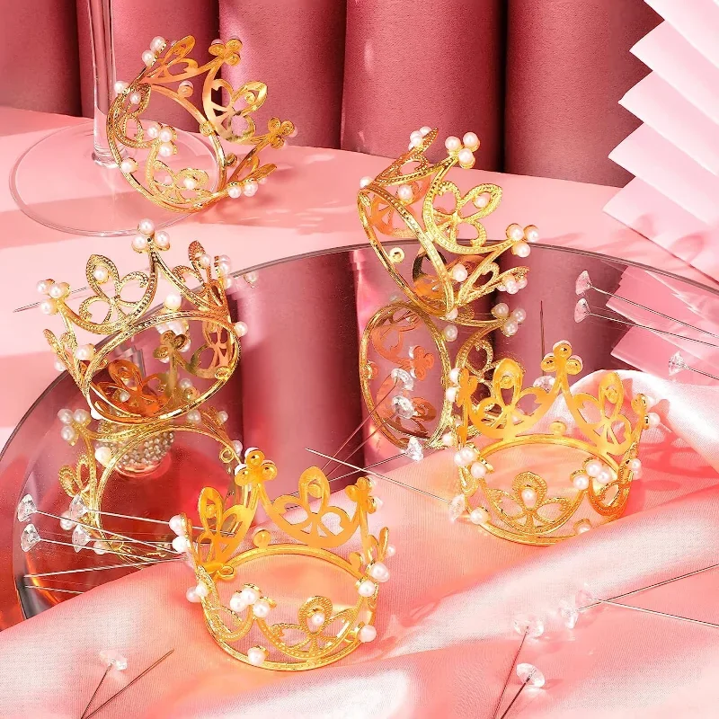 Ouligay 6 Mini Corone Dorate Per Torta – 4,5x3,5 Cm, Con Strass, In Lega Di Zinco – Topper Per Torte Di Compleanno, Matrimonio E Decorazioni Fai Da Te