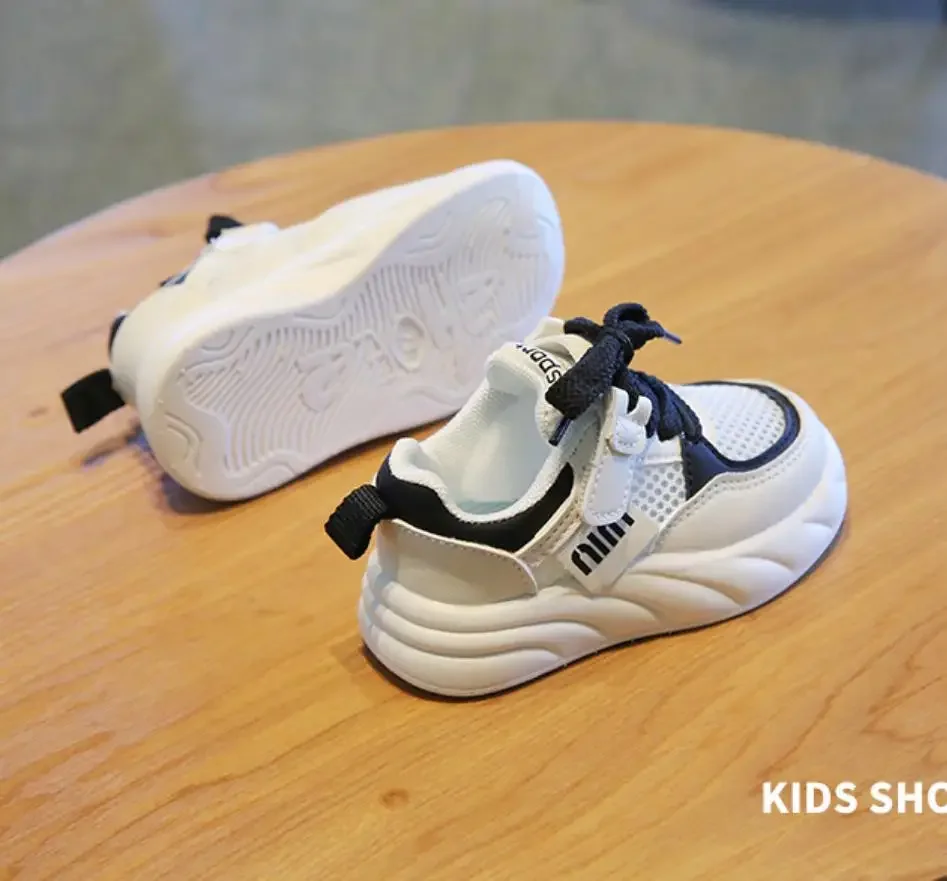 Bambini scarpe sportive per bambini primavera estate ragazzi Hollow traspirante scarpe in rete bianca bambino bambini suole morbide scarpe da ginnastica sandali