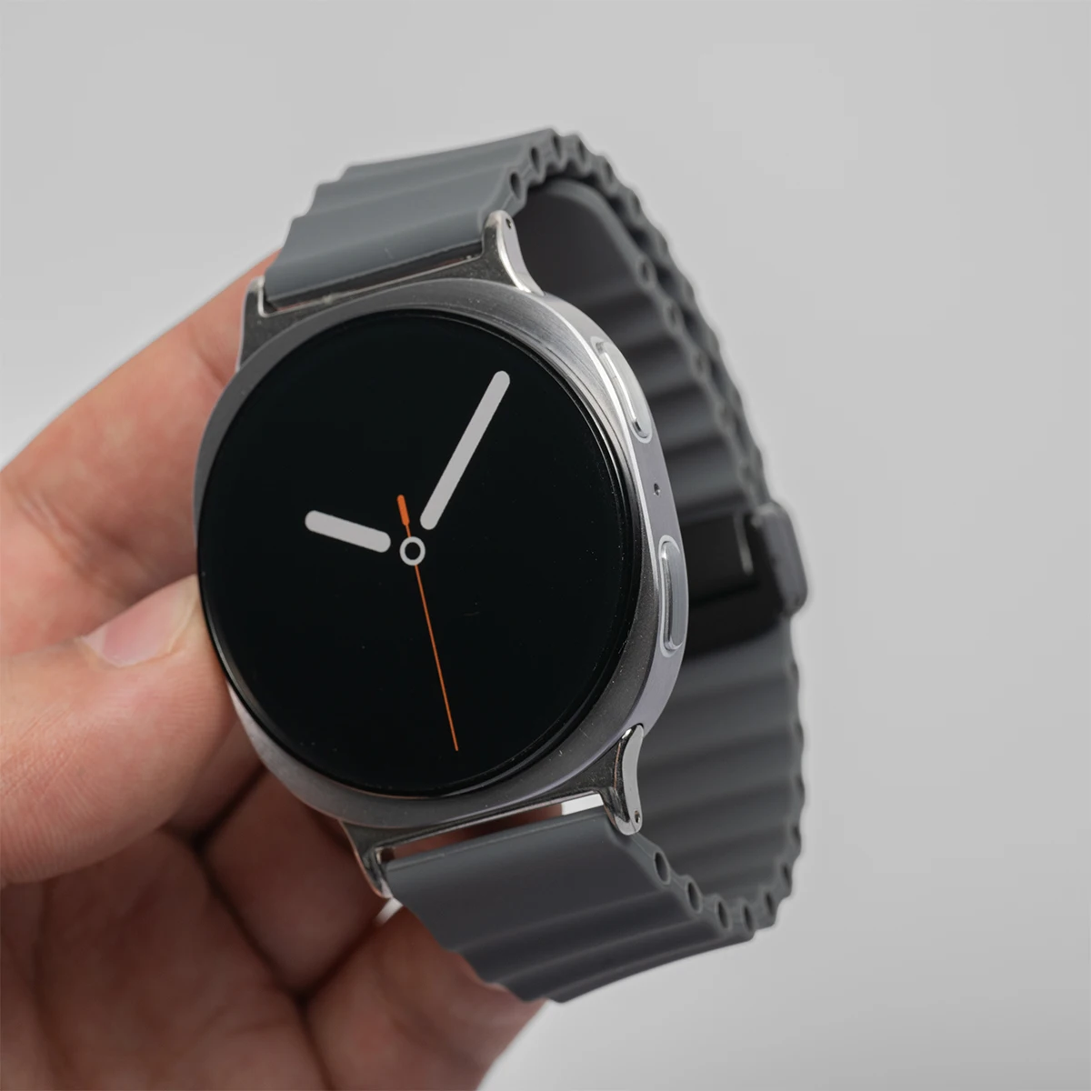 Silicone Magnetic Smartwatch Strap - Universal Fit Bracelet