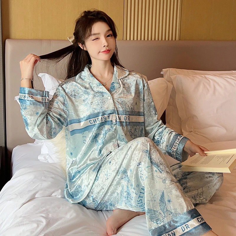 

Winter Warm Pajamas Sets Women's Gold Velvet Pajamas Long Sleeved Robe And Trousers Nightwear Casual Home Clothes Sleepwear Suit