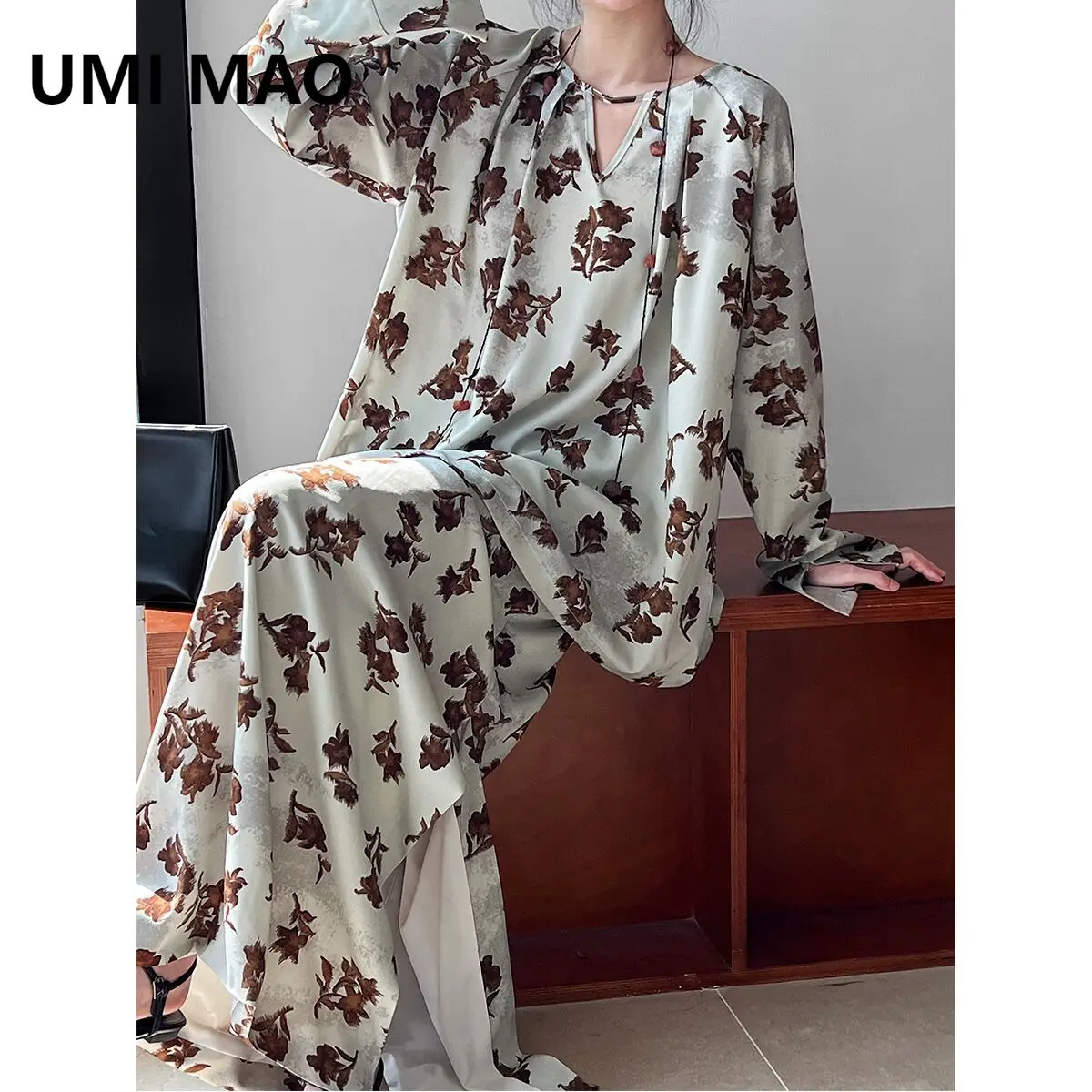 

UMI MAO French Haute Couture Long Sleeved Floral Shirt+A-line Slit Skirt Two-piece Set For Women With Relaxed Feeling