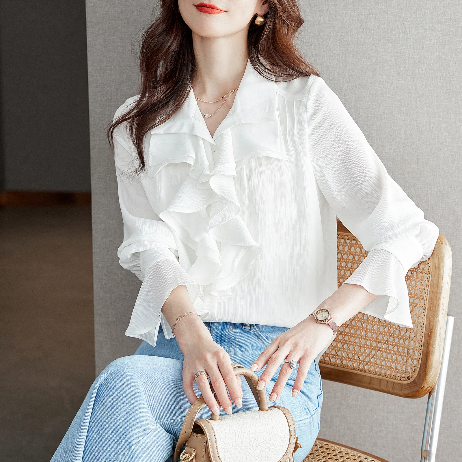 

Button Up Casual Loose Women Shirts New Fashion Ruffles Long Sleeve Women Blouse White Elegant Women's Tops Woman Clothes 28768