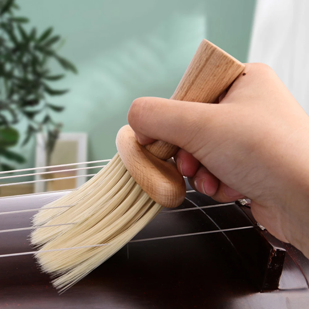 ViolinCleaningBrushUniversalDustSweepingToolWoodenHandheld
