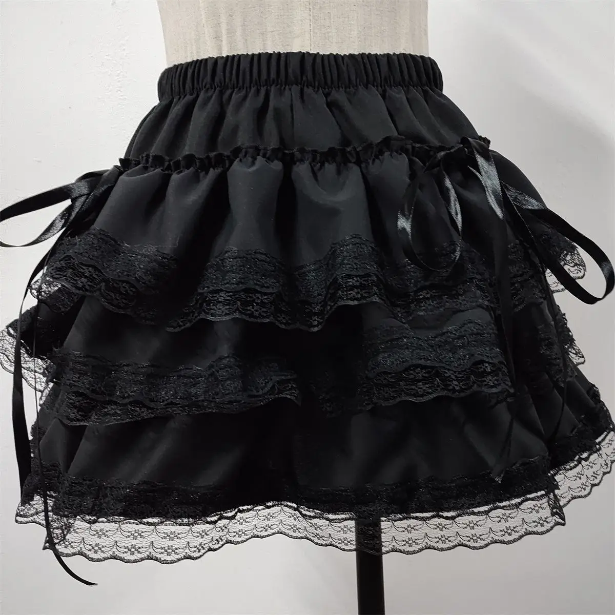 Black Lace Trim Layered Ruffle Mini Skirt Women Gothic Lolita Satin Bow Decor Elastic Waist A-line Short Skirt for Teens 2026 - Image 4