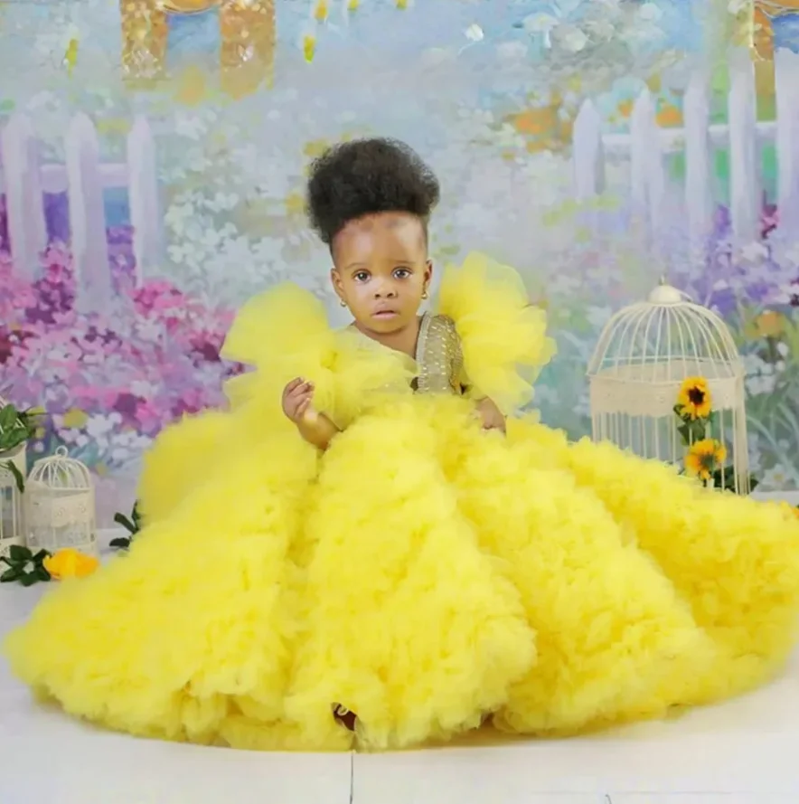 Cute Yellow Flully Tiered Ruffles Flower Girls Dress V Neck Ball Gown Floor Length Children Birthday Party Gowns