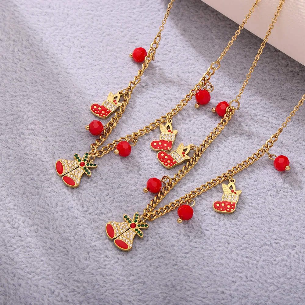 Exquisites Weihnachtsglocken-Schmuckset für Damen: Halskette, Ohrringe, Armbänder aus Edelstahl mit Kubanischer Kette und Rotem Achat – Detail 6