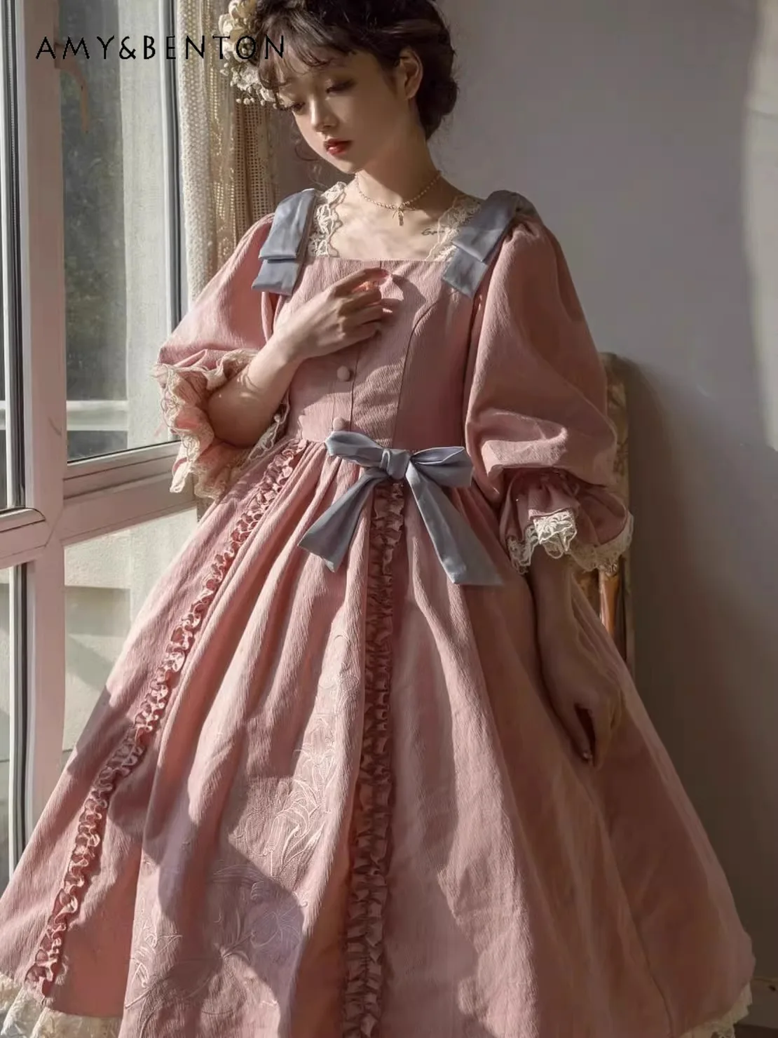 

French Style Retro Square Collar Lace Stitching Sweet Embroidery Dress Elegant Slim Lolita Dresses Heavy Industry Princess Dress