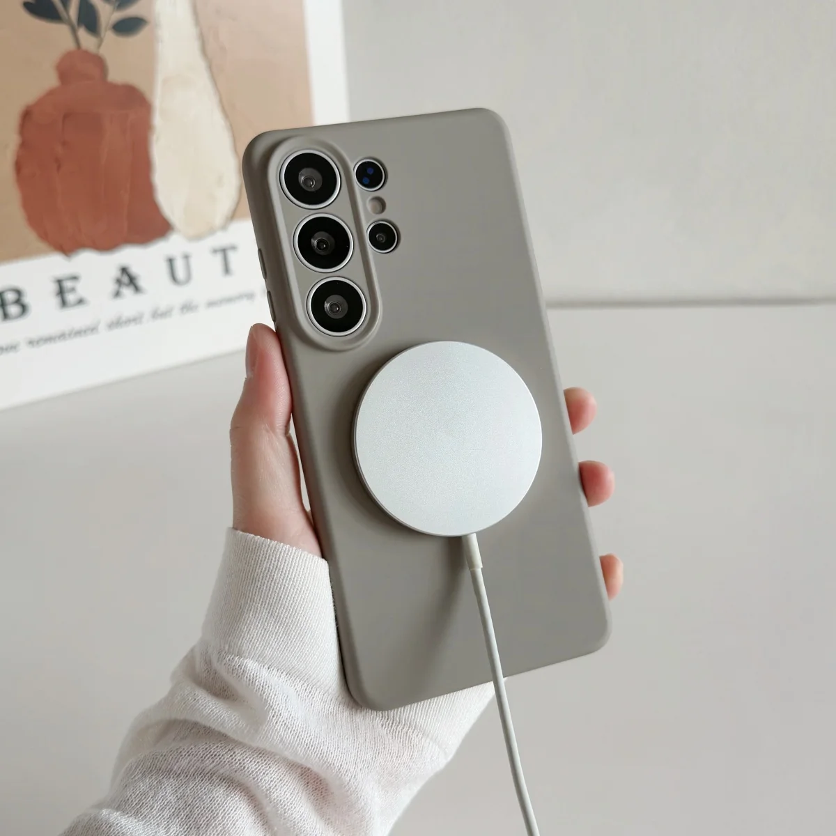 Premium Liquid Silicone Magnetic Phone Case - Solid Color Soft Matte Cover