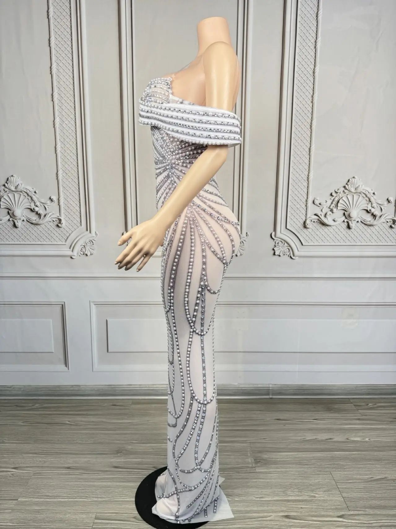 High-end Luxury Pearls Elegant Evening Gown Sheer Mesh Tight