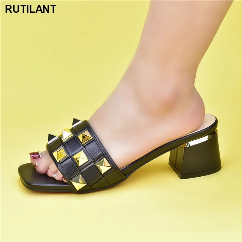 

New Arrival Italian Women Patent Leather Rivet Shoes Wedding Shoes for Women Bride Nigerian Women Party Pumps Open Toe Shoes