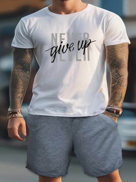 편안함과 스타일을 겸비한 여름 필수 남성용 반팔 티셔츠 및 반바지 세트