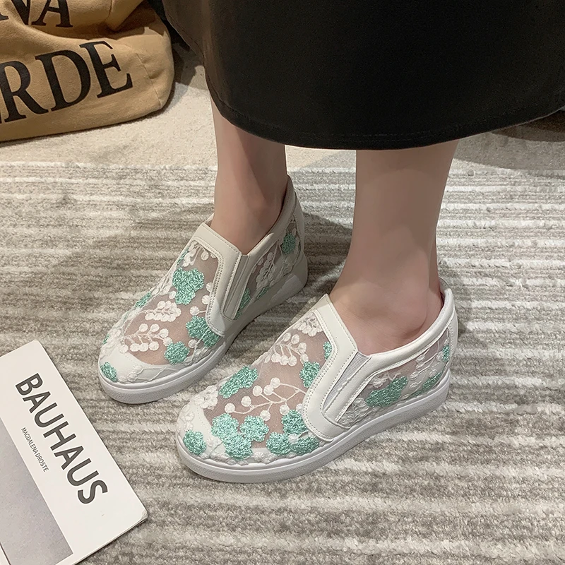 

2023 New Summer Fashion Mesh Shoes Womens Breathable Small White Shoes Hollow Lace Inner Heightened Slip-on Shoes women sneakers