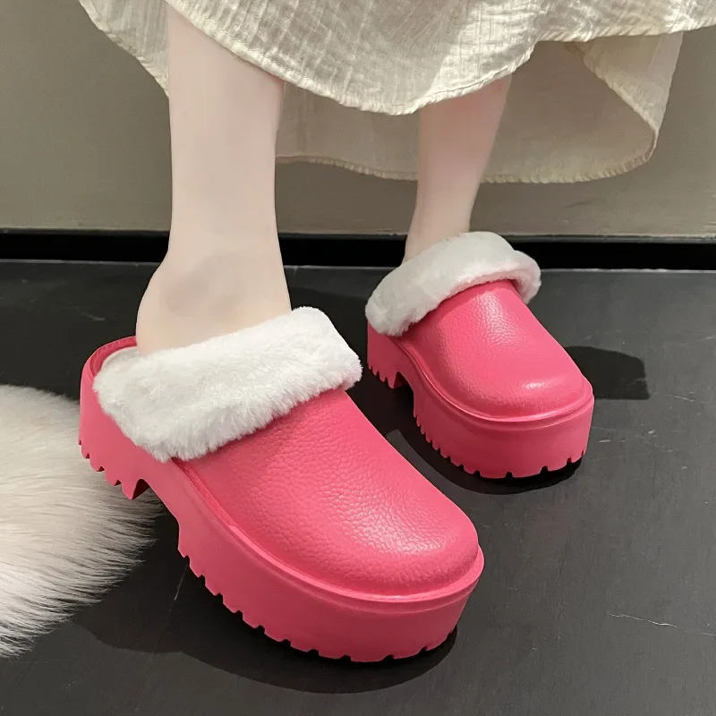 2023 Factory Wholesale Cotton slippers for women in winter  indoor  cute thick soles warm cotton  household plush shoes