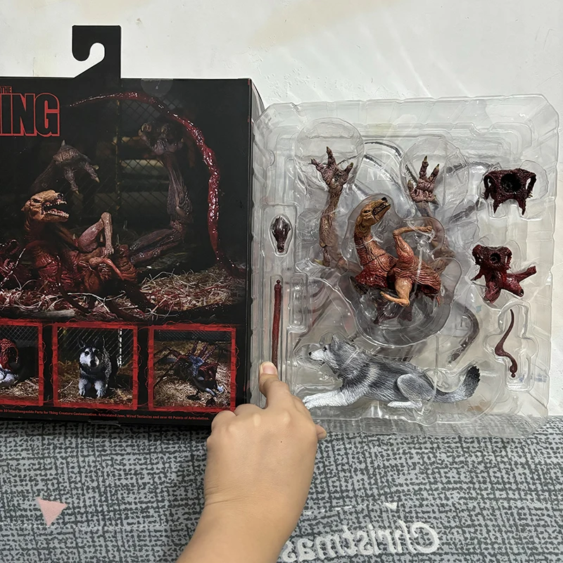 NECA プレイアルティメット野生プレデターアクションフィギュア