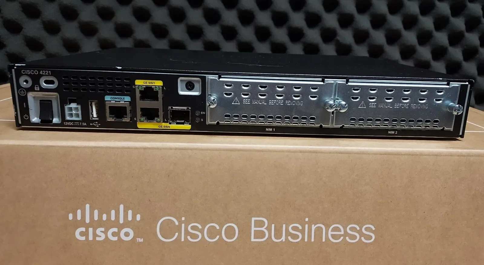 ISR4221/K9 4200 Series Gigabit ethernet router ISR 4221 with 2