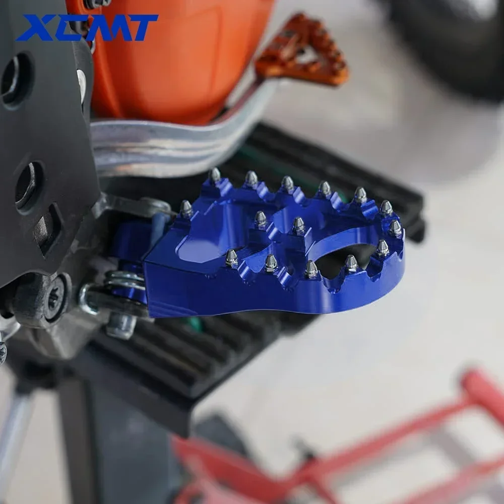 High-Performance Motorcycle CNC Foot Pegs