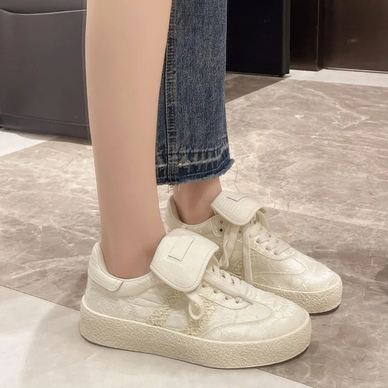 New Woman 2024 Trend Fashion White Leather Women Chunky Sneakers White Shoes Lace Up Tenis Feminino Platform Women Casual Shoes