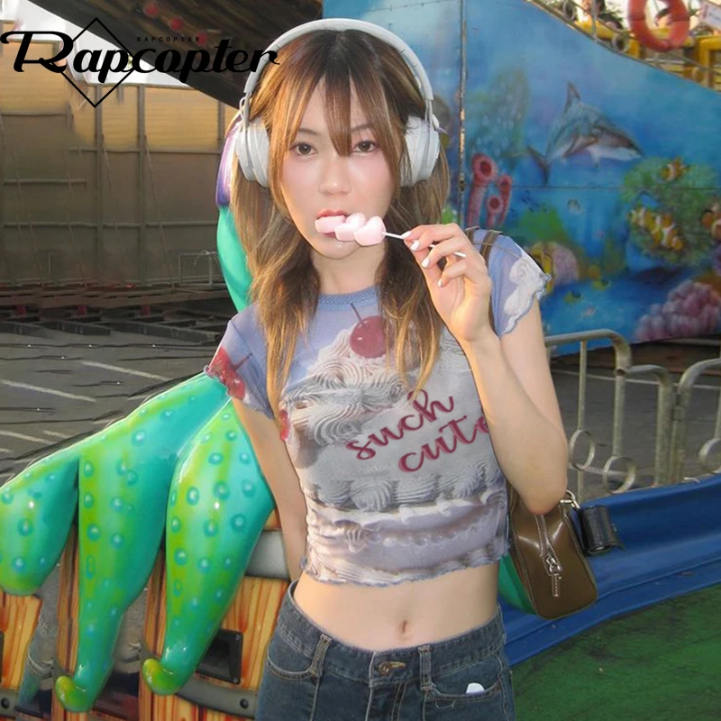 

Женская футболка с коротким рукавом, круглым вырезом и принтом